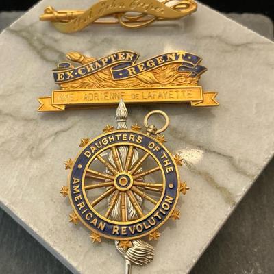 14kt Gold Set Of Three Brooches 