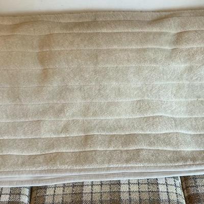 Pottery Barn Cream Faux Fur Throw Blanket