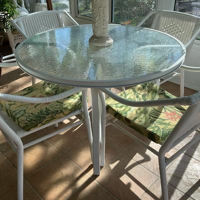 Indoor Wicker Table & Chairs + Sun Shade