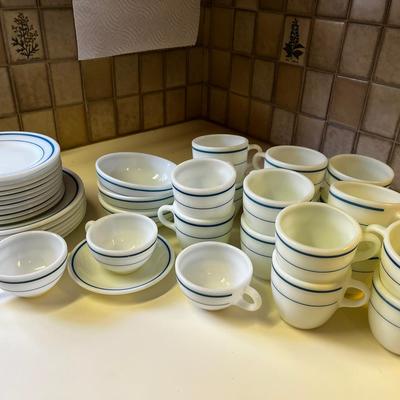 Vintage Anchor Hockingware Dish Set