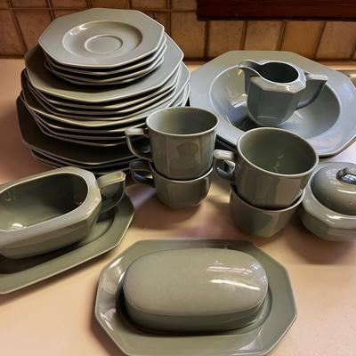 Mikasa Color Spectrum Sage China Set