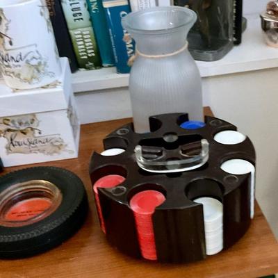 Poker chip holder