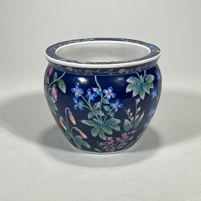 Chinese Blue Planter | Dimensions: h. 5.5 x dia. 6.5 in

