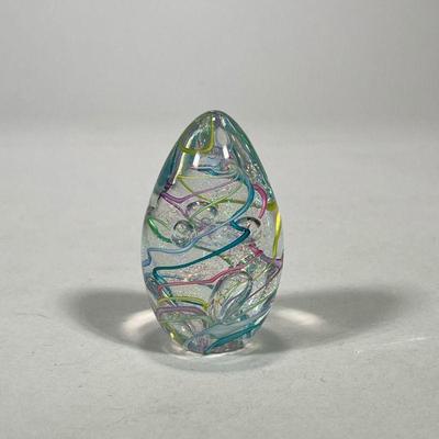 Glass Paperweight | With swirled design Dimensions: h. 3.5 x dia. 2 in

