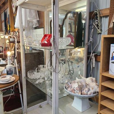 Lighted display cases 