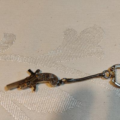 Berloque Pistol Keychain