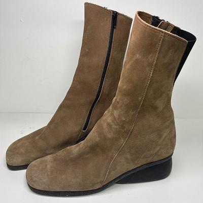 "Arche" Women's Suede Ankle Boots 