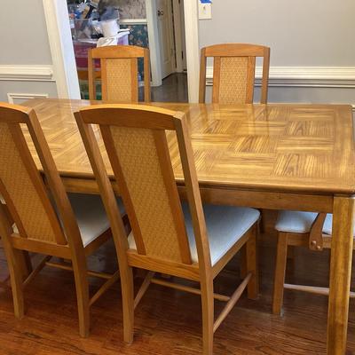 Dining Room Table With 6 Chairs 