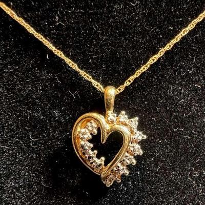 10K Diamond Heart Pendant Necklace 