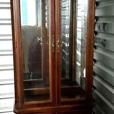 China Cabinet With Beveled Glass Doors And Glass Shelves