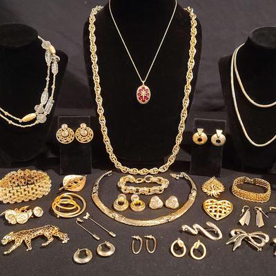Gold Tone Jewelry 