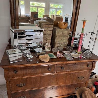 Antique bedroom dresser and mirror
