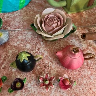 Mini flower teapots