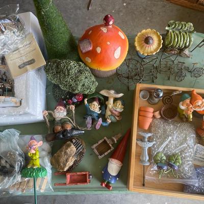 Snow White Dwarfs and Gnomes