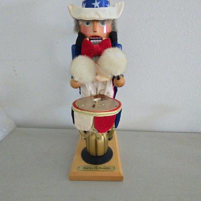 Steinbach UNCLE SAM Nutcracker "America the Beautiful" 