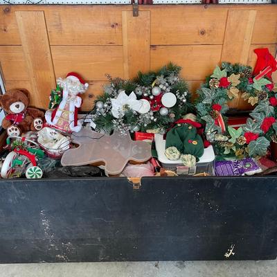 Wood Bin w/Holiday Decor