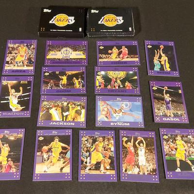 PAIR OF LOS ANGELES LAKERS TOPPS TRADING CARDS