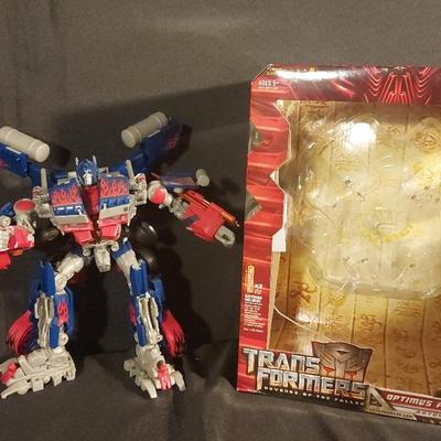 OPTIMUS PRIME "LEADER CLASS" TRANSFORMER