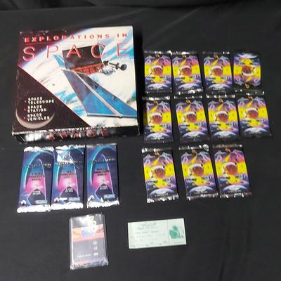 SPACE COLLECTIBLES - TRADING CARDS AND BOOKS 