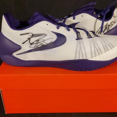 NIKE BASKETBALL PURPLE AND WHITE SHOES, SIGNED BY ROBERT SACRE