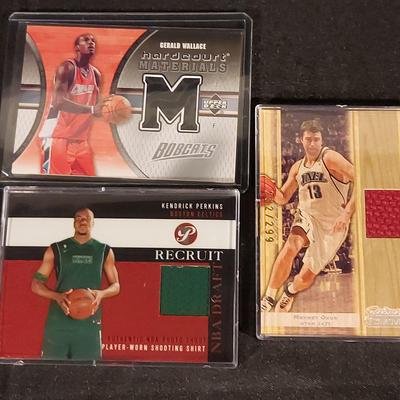 NBA PLAYERS WORN FABRIC PIECES SPORTS CARDS