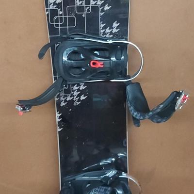 SIMS NEXUS 157CM SNOWBOARD WITH BINDINGS 