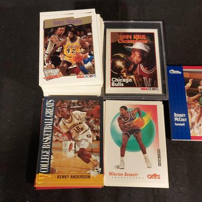 COLLECTION OF NBA BASKETBALL TRADING CARDS