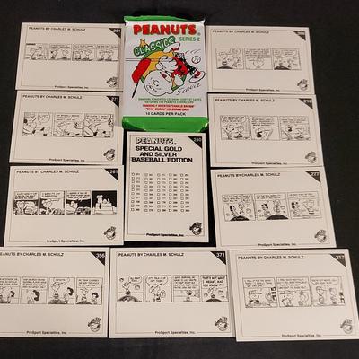 PEANUTS TRADING CARDS