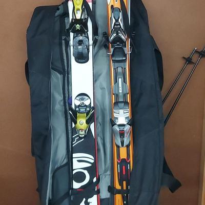2 PAIRS OF SKIS & 2 POLES - INCLUDES CUSTOM CASE - VOLKI & HELLBENT 