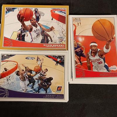 TOPPS BASKETBALL CARDS