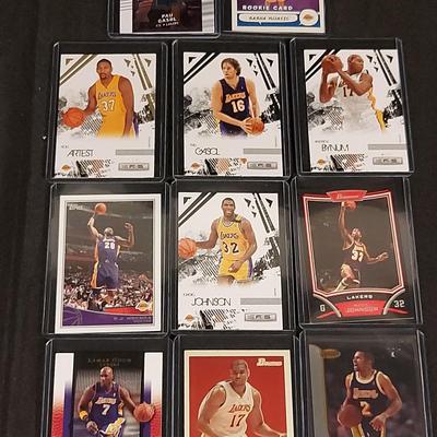 COLLECTION OF LOS ANGELES LAKERS BASKETBALL CARDS