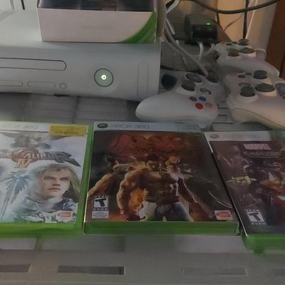 XBOX 360 ARCADE CONSOLE, CONTROLS, AND GAMES