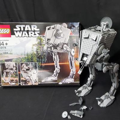 LEGO STAR WARS ULTIMATE COLLECTOR'S AT-AT #10174