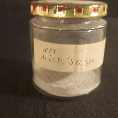 MOUNT SAINT HELEN VOLCANO ASH