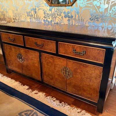 Dining set in excellent condition (Century) includes dining table, 8 dining chairs, sideboard, china cabinet