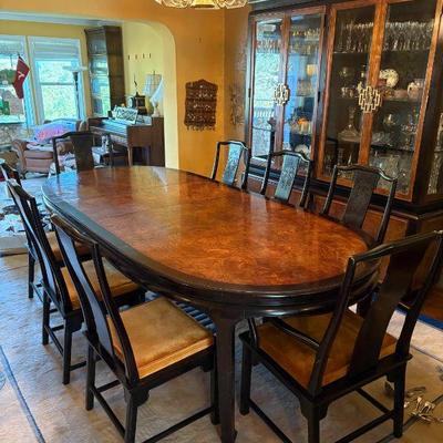 Dining set in excellent condition (Century) includes dining table, 8 dining chairs, sideboard, china cabinet