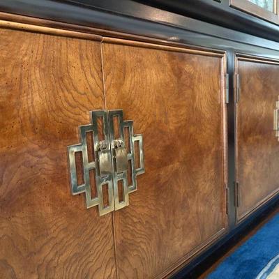 Dining set in excellent condition (Century) includes dining table, 8 dining chairs, sideboard, china cabinet