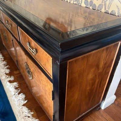 Dining set in excellent condition (Century) includes dining table, 8 dining chairs, sideboard, china cabinet