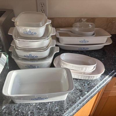 Vintage kitchenware (Pyrex, Corning Ware, etc.)