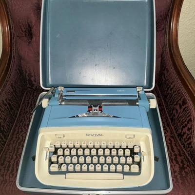 1960’s Royal Safari Typewriter
