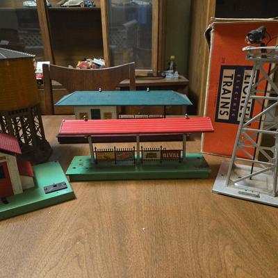 Lionel 395 Floodlight Tower, Water Tower, Automatic Freight Station, Gateman, and Station Platform