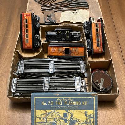 Prewar American Flyer 1218 Engine and 1205, 1206, 1207 Cars O Guage Train Set with Original Box 