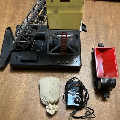 Lionel 97 Coal Elevator and Controller