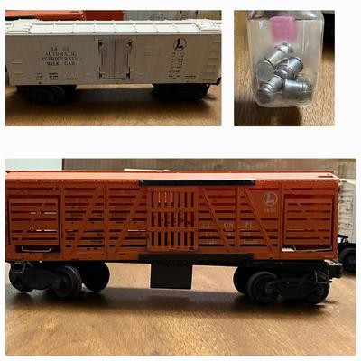 Lionel 3462 Milk Car and Lionel 3656 Cattle Car and Cans