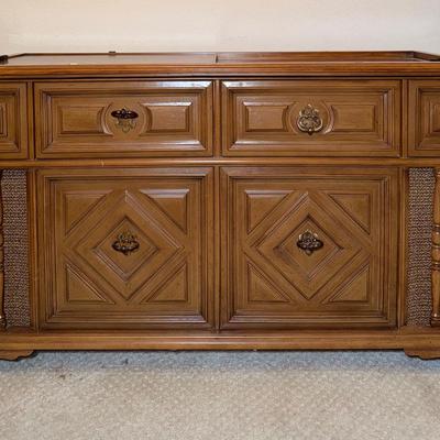 Magnavox Gem…Micromatic LP Console…A True Classic!