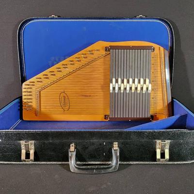 Silvertone Autoharp by Oscar Schmidt - Nice Piece!