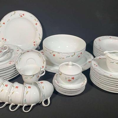 Christopher Stuart China - Melrose, Quaint, Simple, Charming!