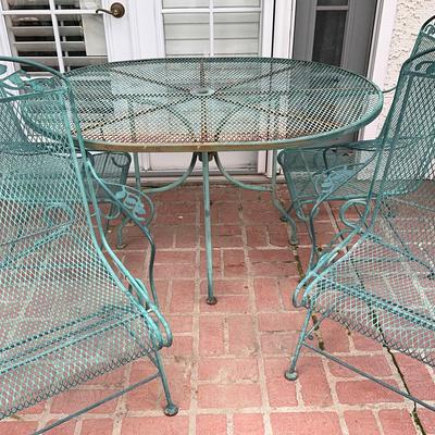 Vintage Wrought Iron Patio Dining Set – Round Mesh Table with 4 Chairs | Floral Scroll Design
