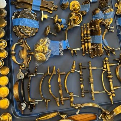 Thousands of knobs, pulls and hinges