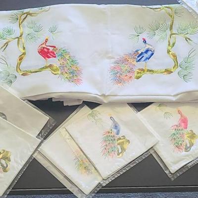 Embroidered Rectangular Tablecloth And Linen Napkins 58 X 114 Inches
